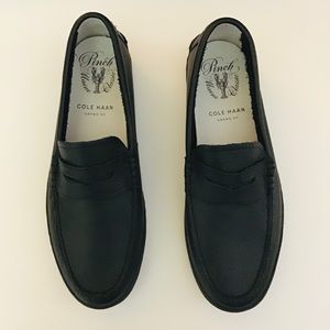 💼 Cole Haan Black Leather Loafers 10M